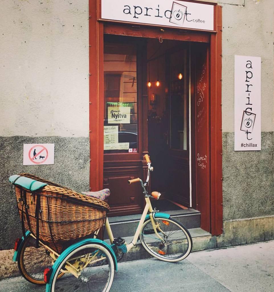 Photo: Facebook @apricotcoffee